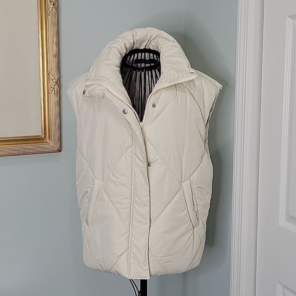 MEROKETTY Cream Puffer Vest Women's Size Small